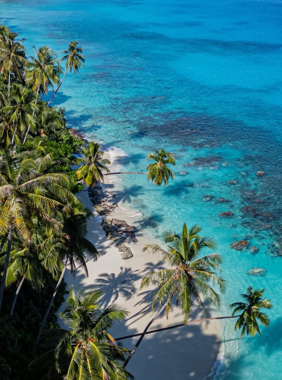 Pesisir Pantai di Desa Lhok Bikhao 